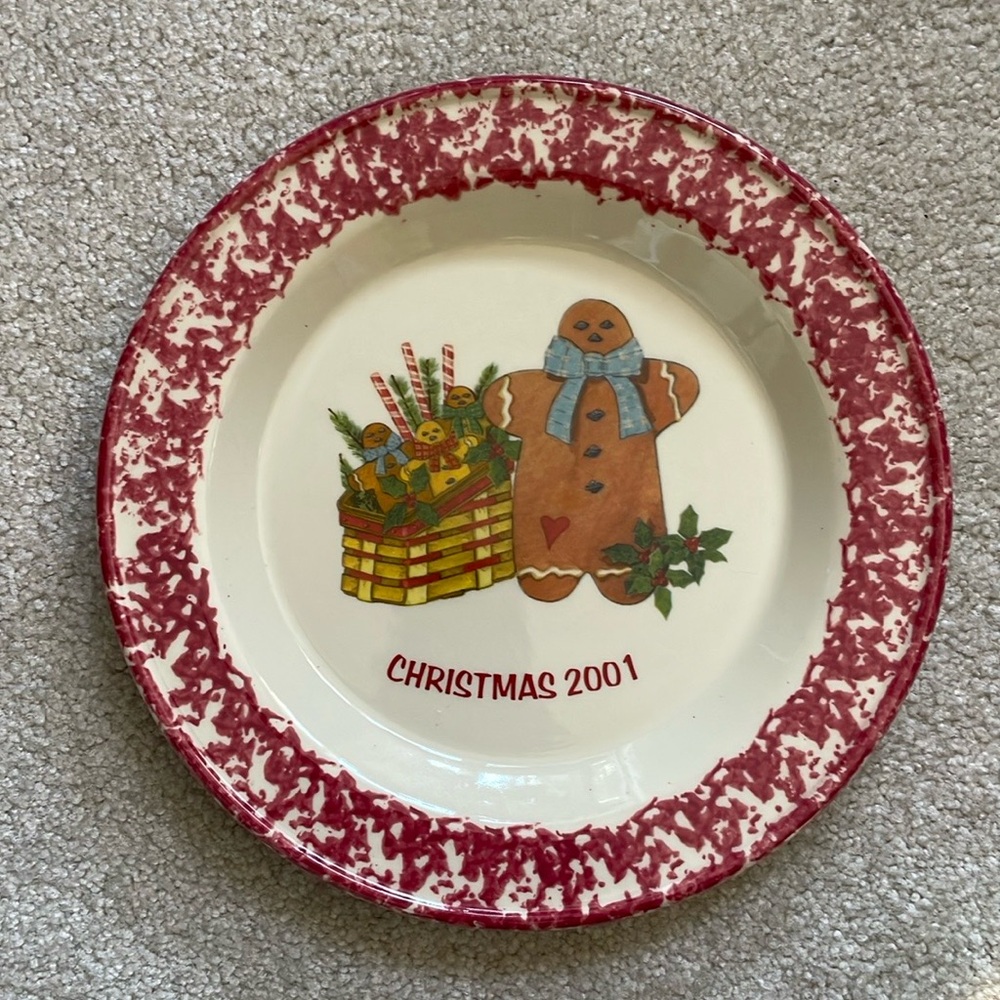 HENN Workshops - Collectible Limited Christmas 2001 “Sweet Traditions” 10” plate
